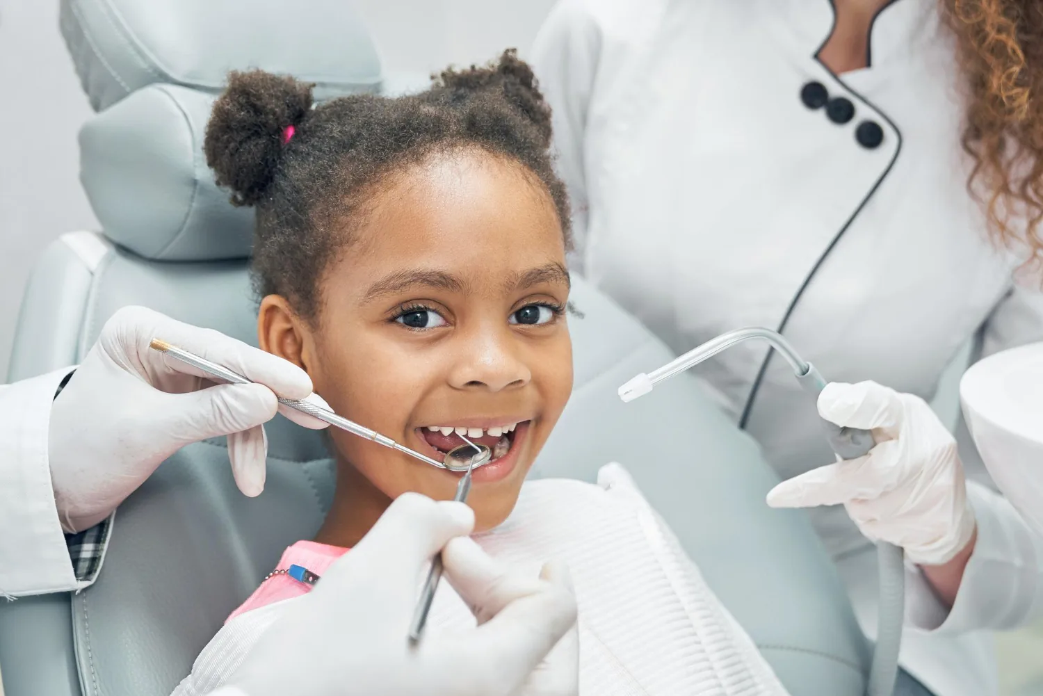 Child in primary school years at dental check-up